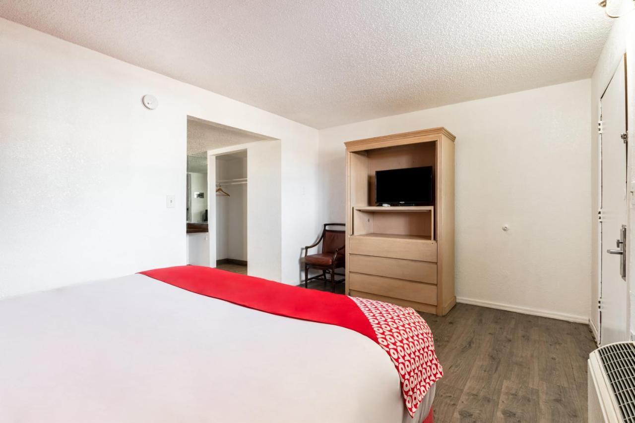 Oyo Hotel Globe / Miami Az - Highway 60 Dış mekan fotoğraf